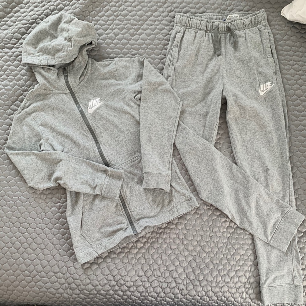 Nike hoodie and pants, lightweight